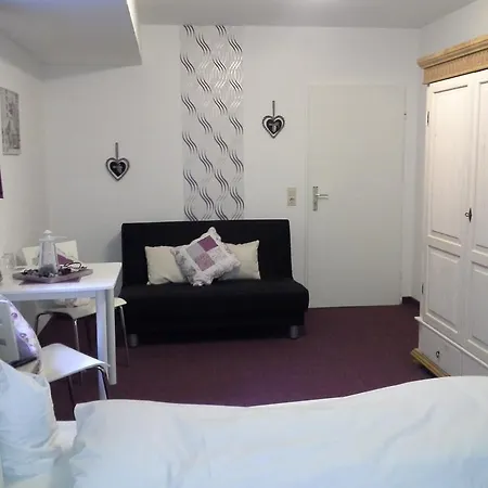 Hotel Haus Mariandl Dusseldorf